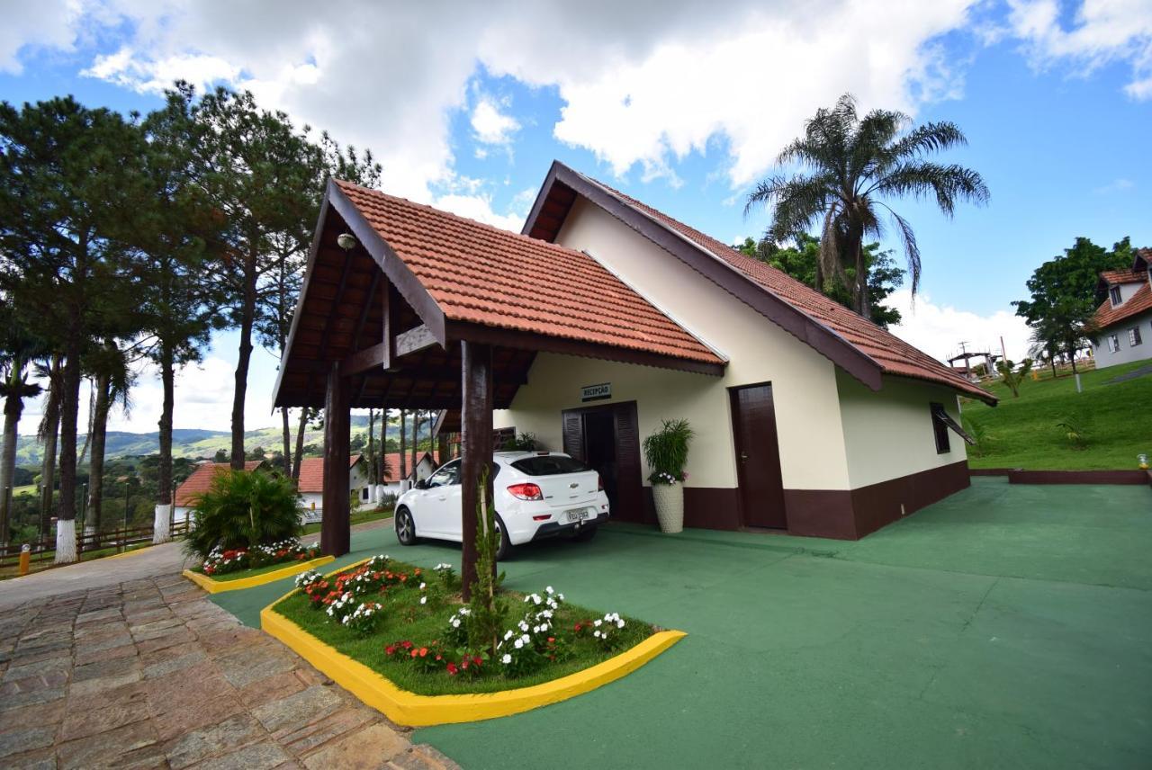 Dona Paschoalina 4*